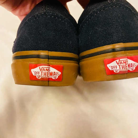 Vans Shoes - VANS skate Board Off the Wall Unisex in Black Mens Size 5, Women’s Size 6.5 EUC